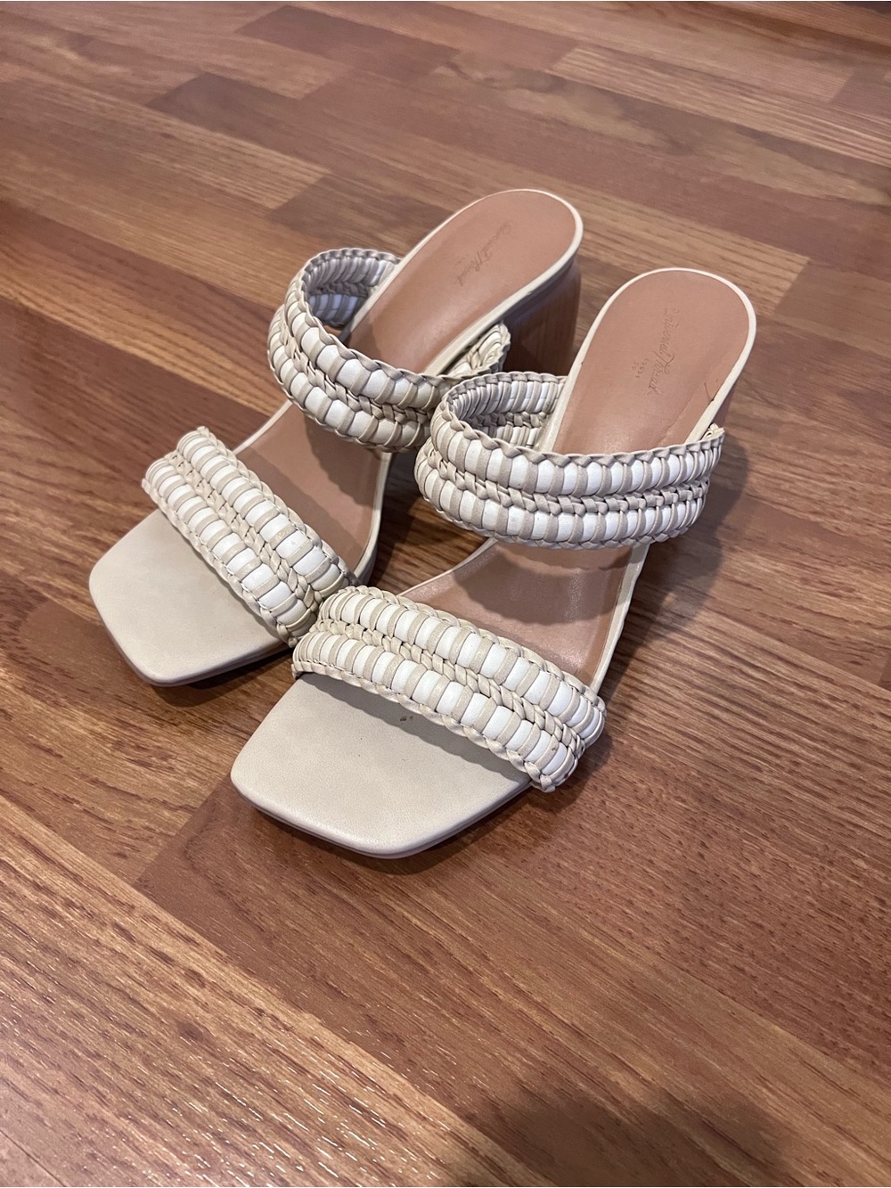 Universal Thread Women's Nikola Mule Heels